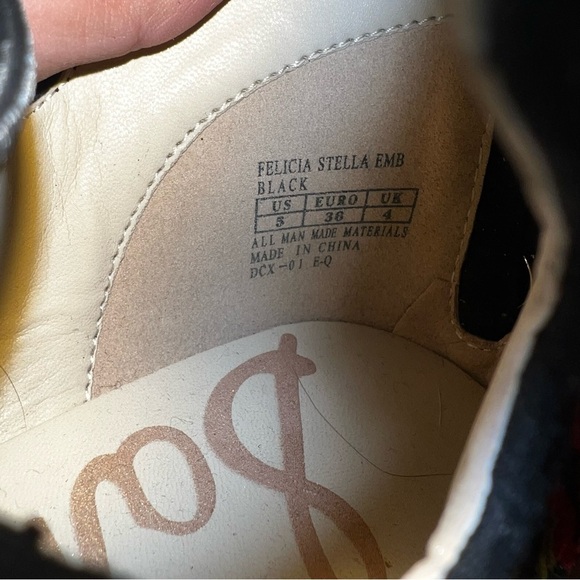 Sam Edelman Felicia Stella Embroidered Floral Black Lace Up Flats Size 5 - Picture 5 of 11